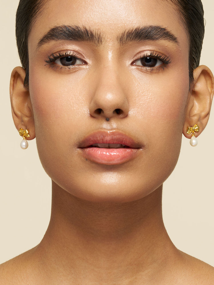 Belle Bow Pearl Earrings
