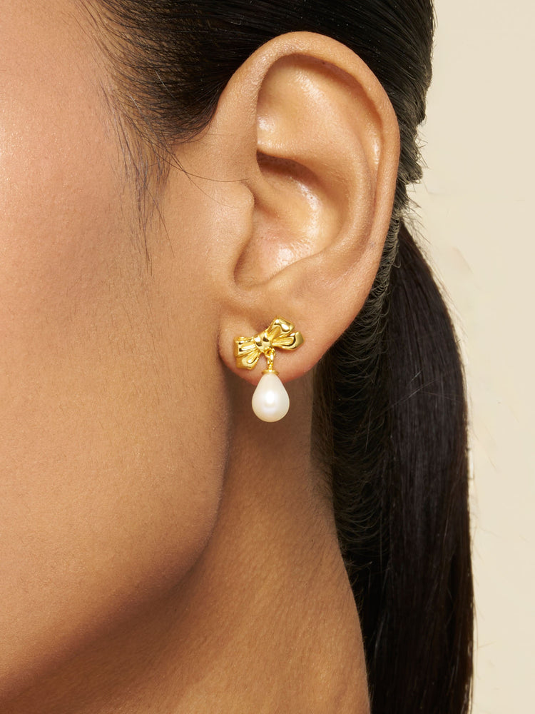 Belle Bow Pearl Earrings
