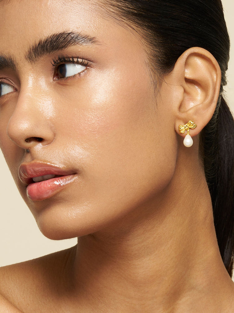 Belle Bow Pearl Earrings