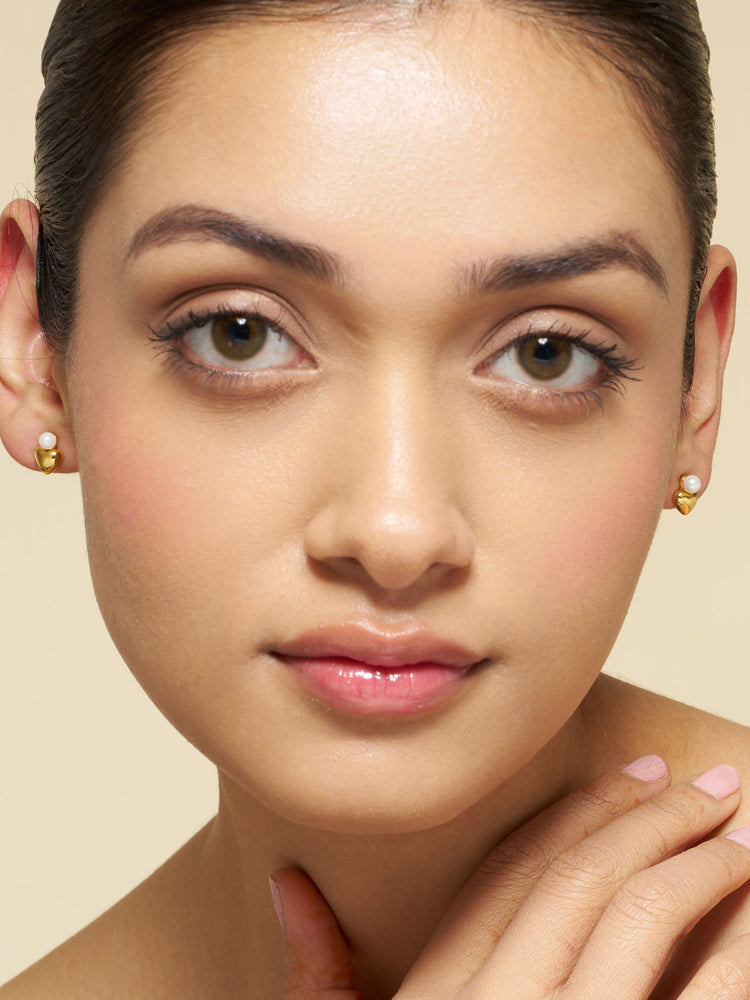 Sweetheart Pearl Stud Earrings
