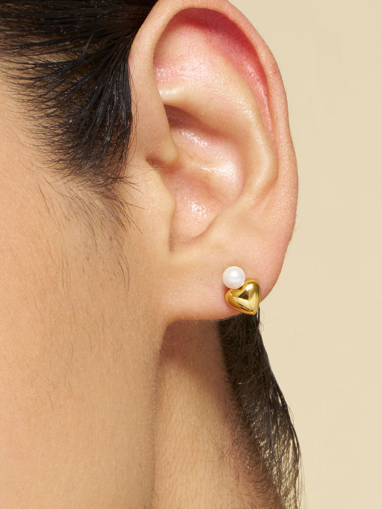 Sweetheart Pearl Stud Earrings