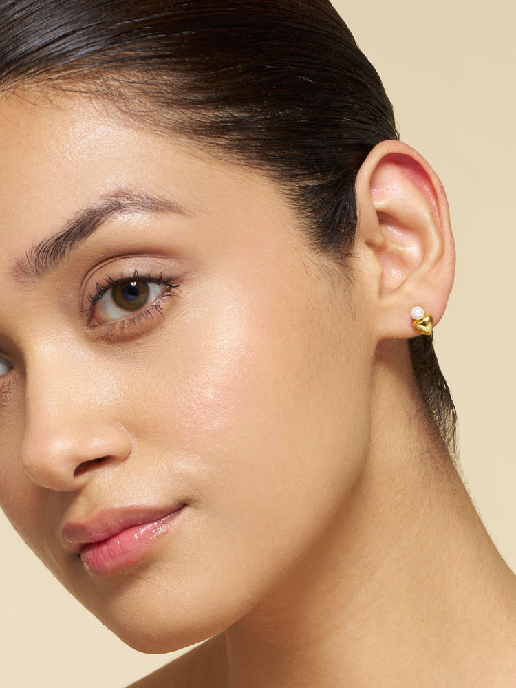 Sweetheart Pearl Stud Earrings