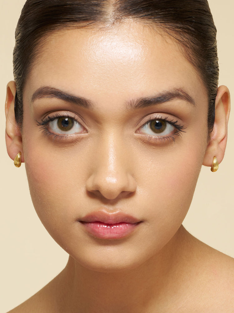 Ribbed Teardrop Stud Earrings