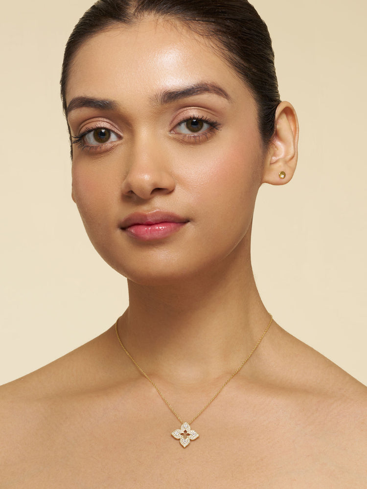 Lustre Clover Necklace