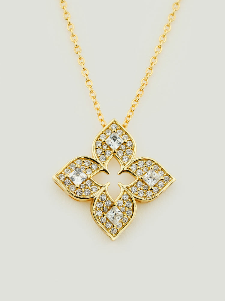 Lustre Clover Necklace Lustre Clover Necklace