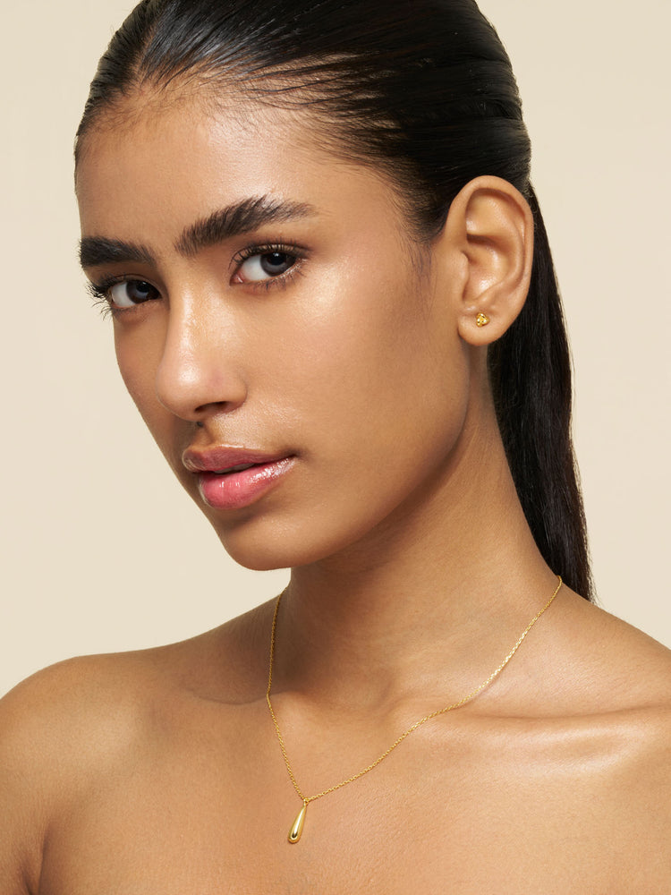 Golden Teardrop Pendant Necklace