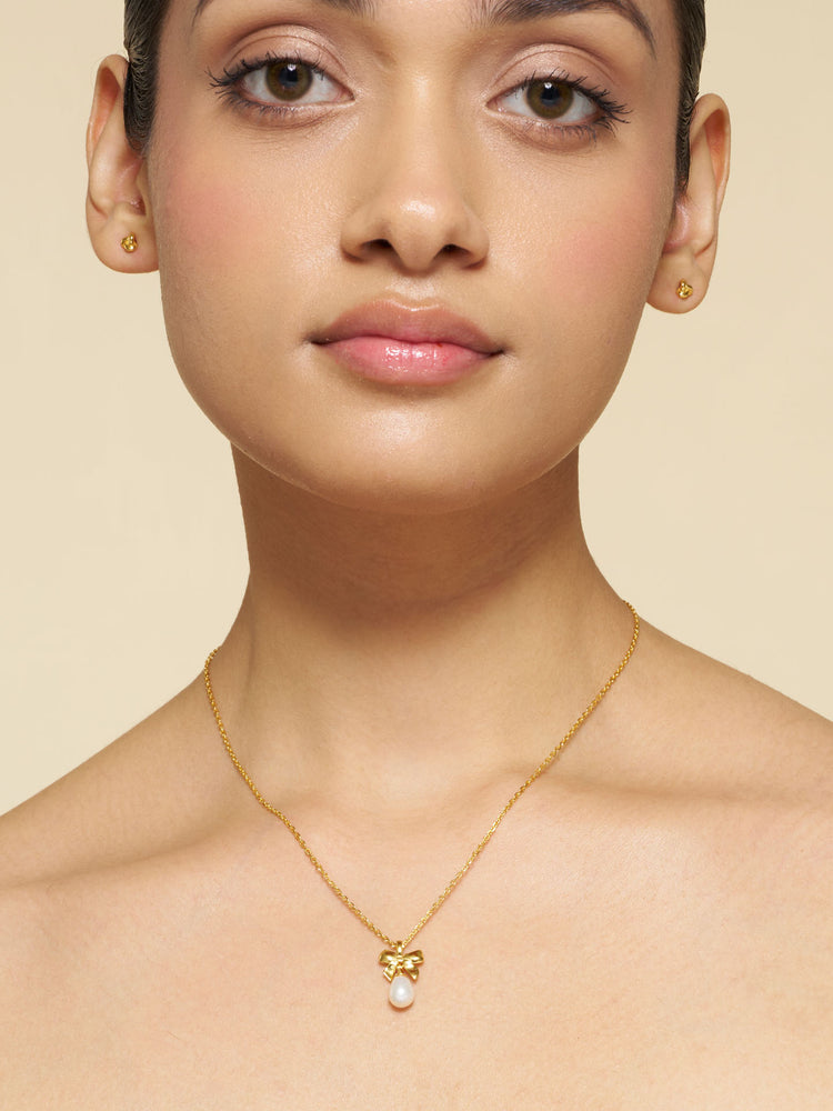 Belle Bow Pearl Necklace