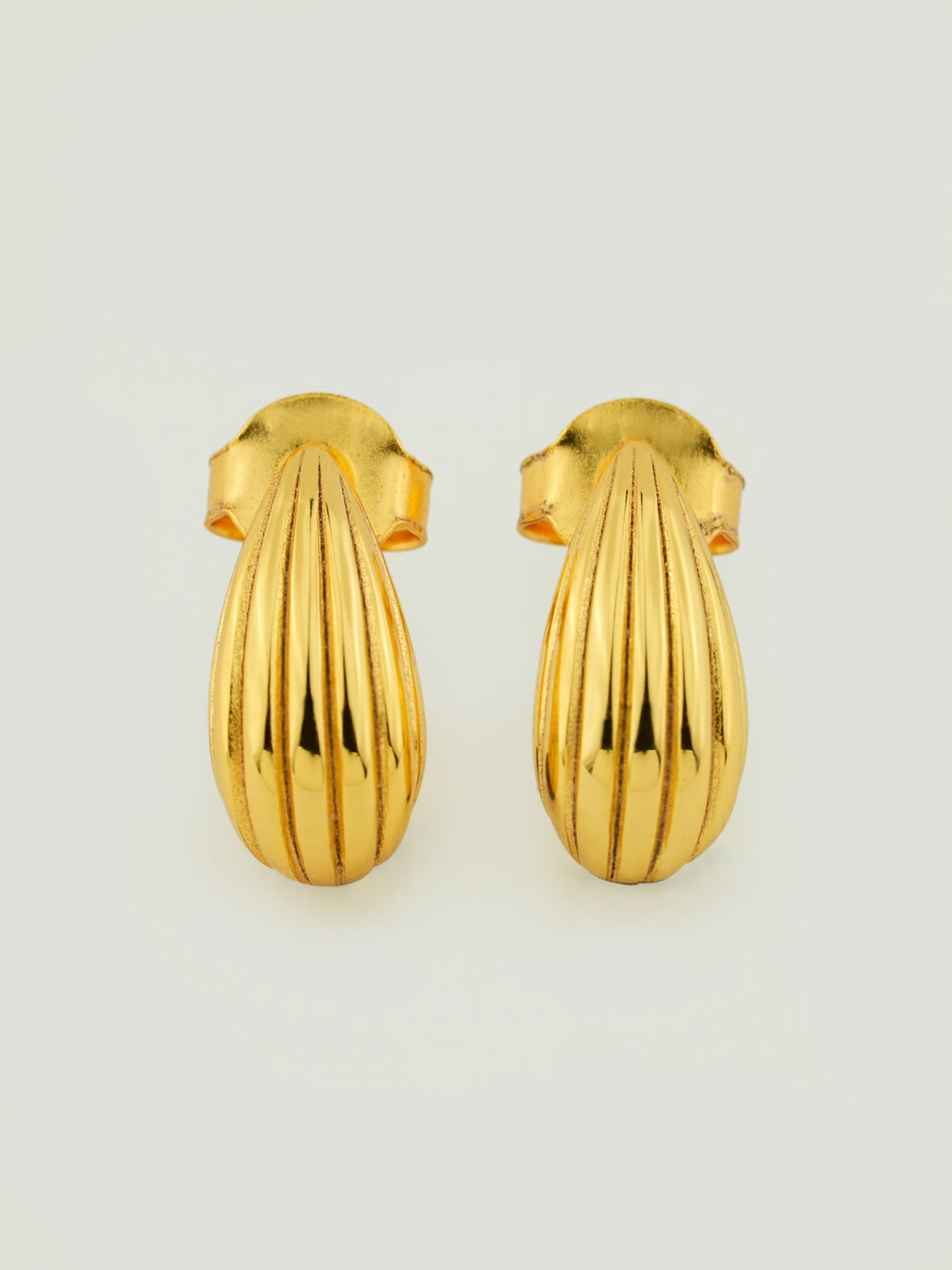 Ribbed Teardrop Stud Earrings