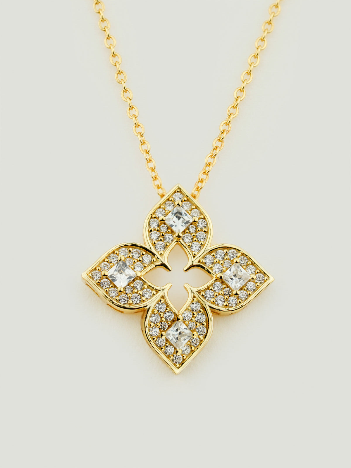 Lustre Clover Necklace