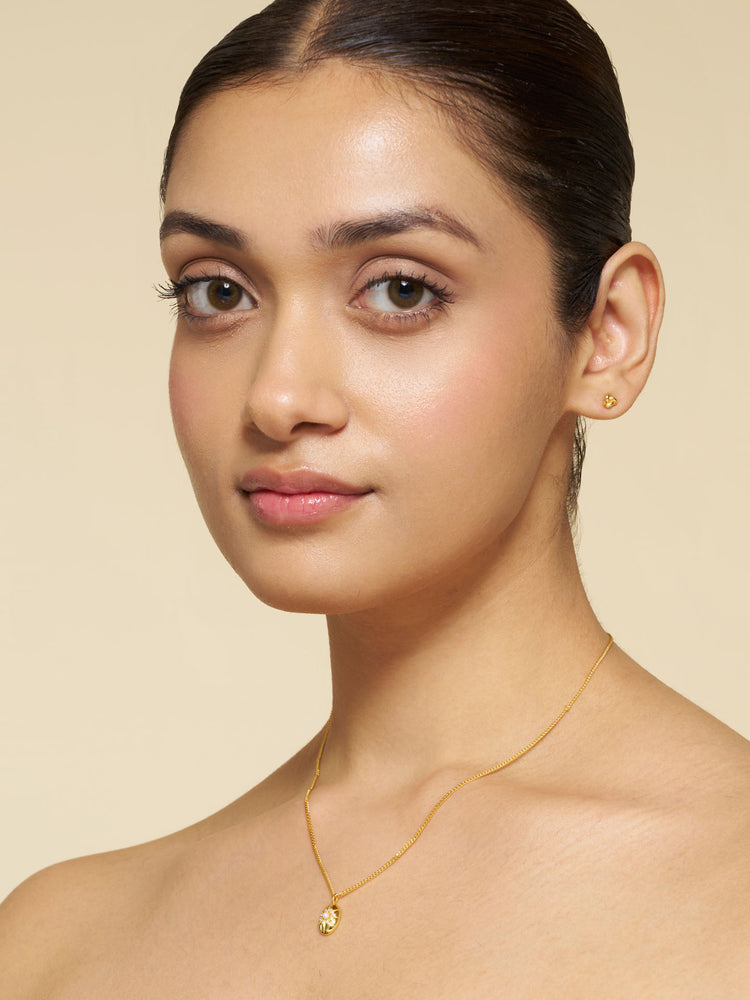 Luminous Compass Pearl Pendant Necklace